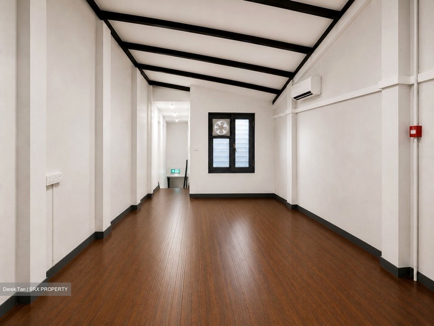 Kampong Glam Conservation Area (D7), Shop House #580114481